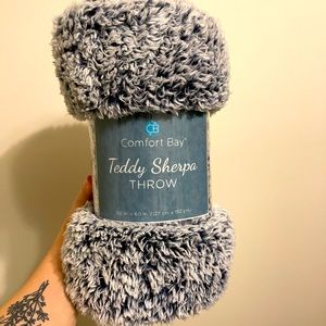 Sherpa throw blanket